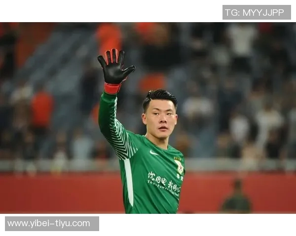 王大雷从杭州中超赛场直奔宁波现场观战WTA单打决赛精彩瞬间不容错过 王大雷从杭州中超赛场直奔宁波现场观战WTA单打决赛精彩瞬间不容错过