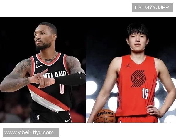 全员集结开拓者发布球队签名明信片利拉德与杨瀚森亲笔签名亮相