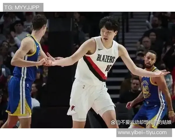 混音主帅杨瀚森在进攻与防守中扮演关键角色影响球队表现 混音主帅杨瀚森在进攻与防守中扮演关键角色影响球队表现